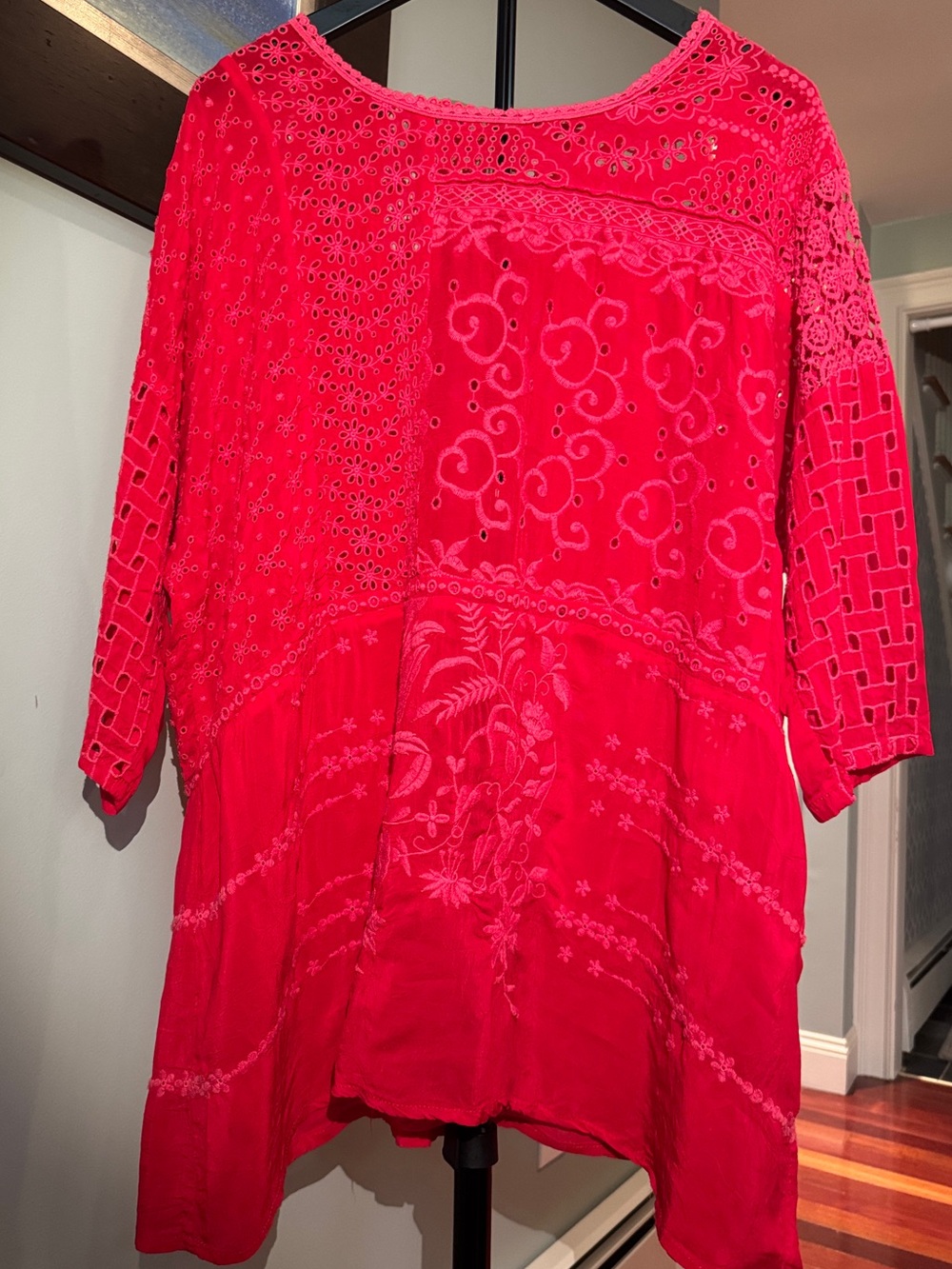 Johnny Was Women's Red Tone  Embroidered Eyelet Crochet Tunic Size 2/3X EUC
